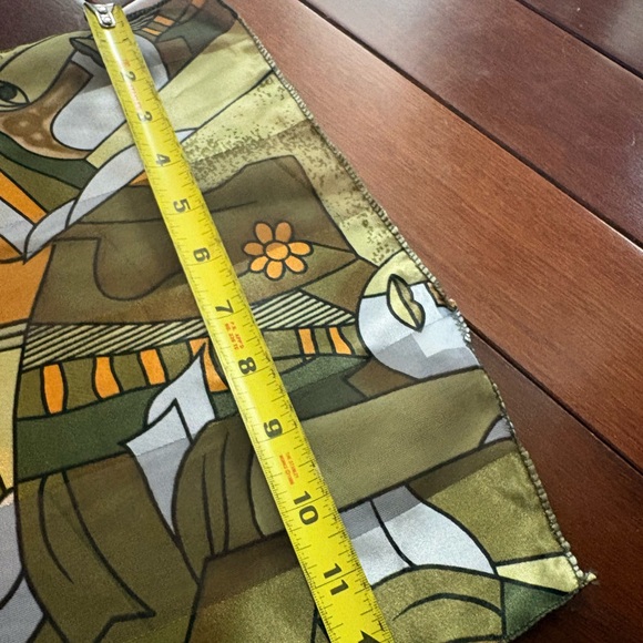 Abstract Patterned Women’s Scarf - Picture 4 of 4